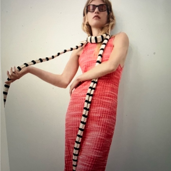 Zara Dresses & Skirts - Zara Ribbed Open Back MIDI Dress